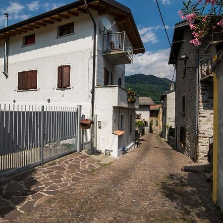 Casa Vacanze Linda Gera Lario Buitenkant foto